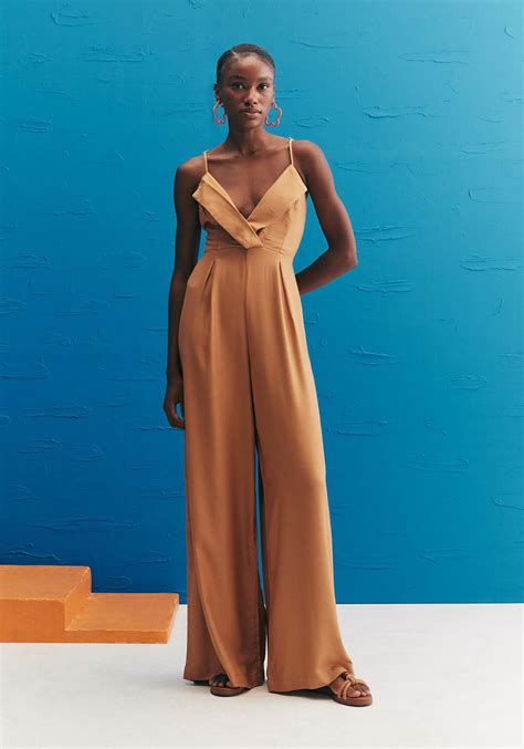 Macacão Alfaiataria Decote Blazer CaCay Carioca Brasileira e Latina