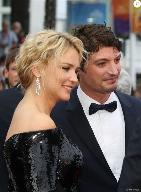 Virginie Efira Et Son Compagnon Niels Schneider Au Photocall De Sibyl