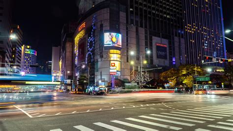 实拍城市夜景十字路口 Livekong来悟空