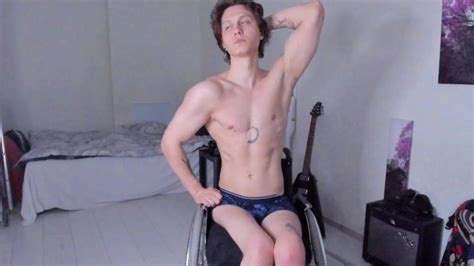 轮椅上的脱衣舞和吹箫 Pornhub Gay