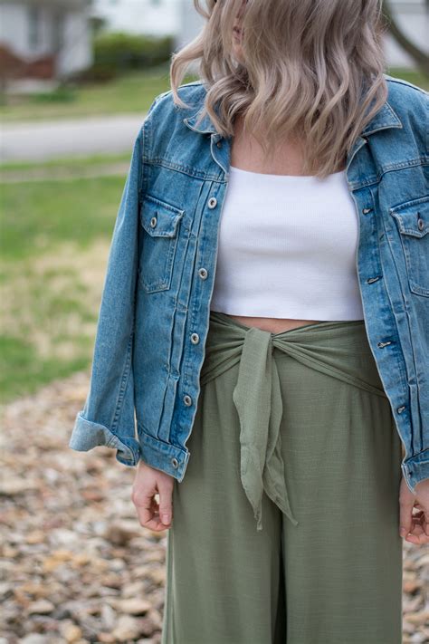 Olive Green Linen Pants + Oversized Jean Jacket. | Le Stylo Rouge