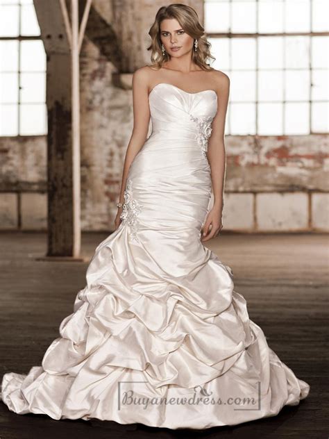 Strapless Ruched Sweetheart Bodice Trumpet Wedding Dresses With Pick Up