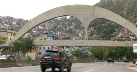 G1 Tiroteio assusta moradores da Rocinha na manhã deste sábado