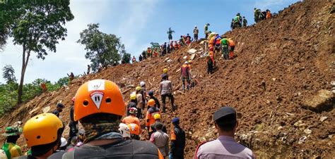 Nineth Day Search After The Cianjur Earthquake Editorial Photo Image