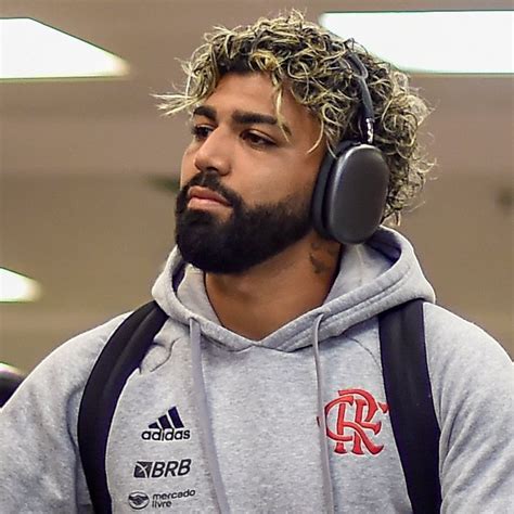 Pin De Analu Em Gabriel Barbosa Cabelo Encaracolado Masculino Cabelo