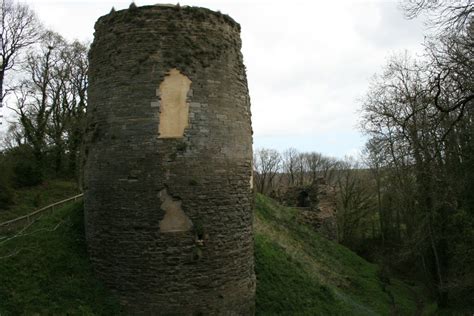 chateau de Penhoat à Saint Thégonnec vestiges visitables