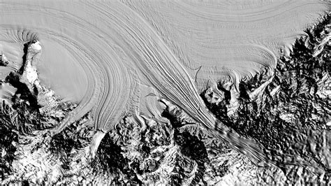 Le Relief Des R Gions Polaires Cartographi Avec Une Pr Cision In Gal E