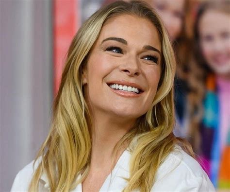 Leann Rimes Biography Childhood Life Achievements And Timeline