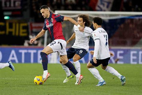 Serie A Bologna Lazio Le Pagelle Tonfo Biancoceleste Thiago Motta