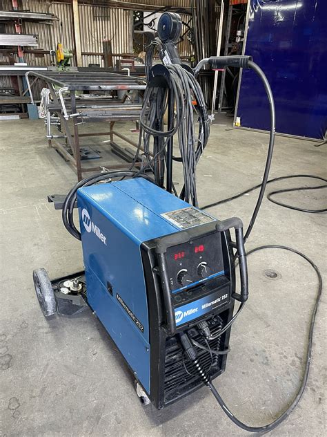 Miller Mig Welder W Spoolmatic A Aluminum Gun For Welding And