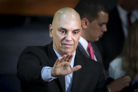 Constitui O Permite Multar Quem Fura Isolamento Diz Alexandre De Moraes