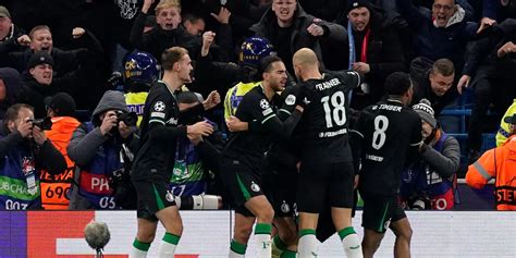 Feyenoord Slaat Handen In één Met Supportersvereniging En Neemt