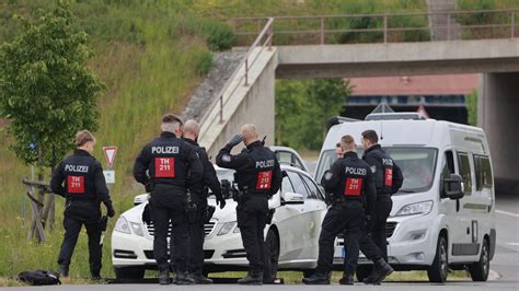 Reichsb Rger Treffen Zwei Festnahmen In Th Ringen