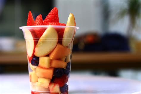 Food Facts: Fruit Cups Healthy? | The Leaf Nutrisystem Blog