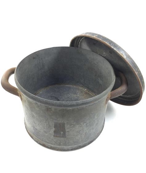 Lot Vintage Metal Pot