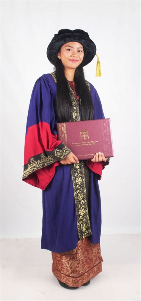 Postgraduate Gown – KONVOKESYEN UKM