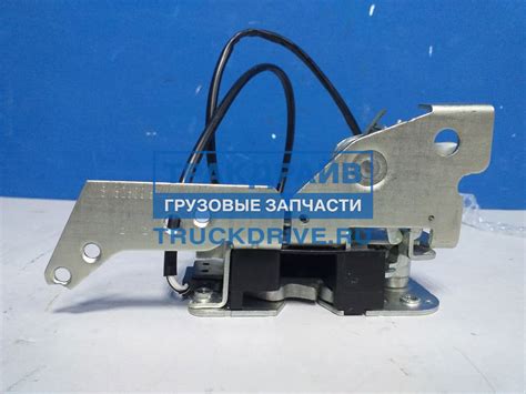 Замок двери Ман Тга правый 81.62680-6144 MAN купить недорого