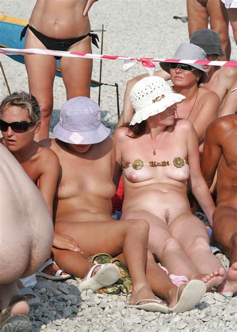 Nackte Im Camp Porno Bilder Sex Fotos XXX Bilder 844317 PICTOA