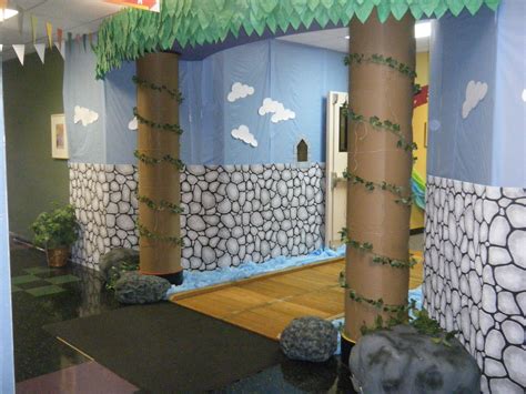 Pin By Hollie Zabroski On Vbs Decorating Vbs Themes Weird Animals