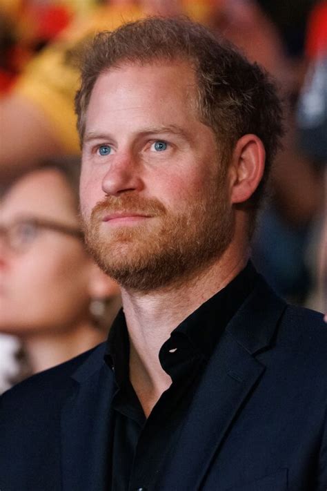 Harry 'longs for old pals' but Meghan wants to 'bring out better side ...