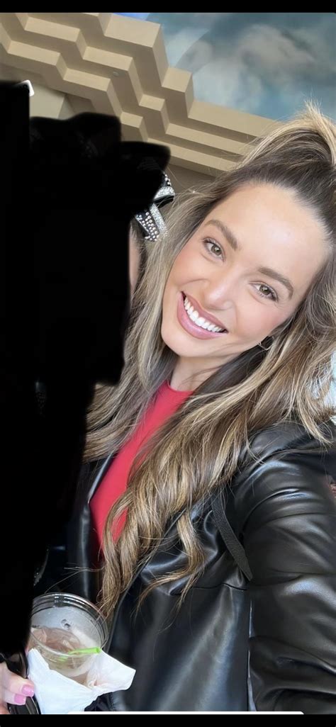 Caroline Collins Fox Houston R Hot Reporters