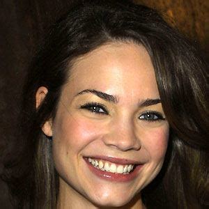 Rebecca Herbst - Bio, Family, Trivia | Famous Birthdays