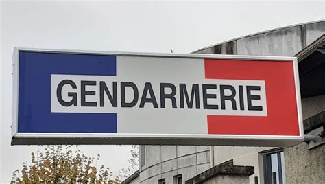 Un piéton percuté par une voiture à Saint Emilion la gendarmerie de la