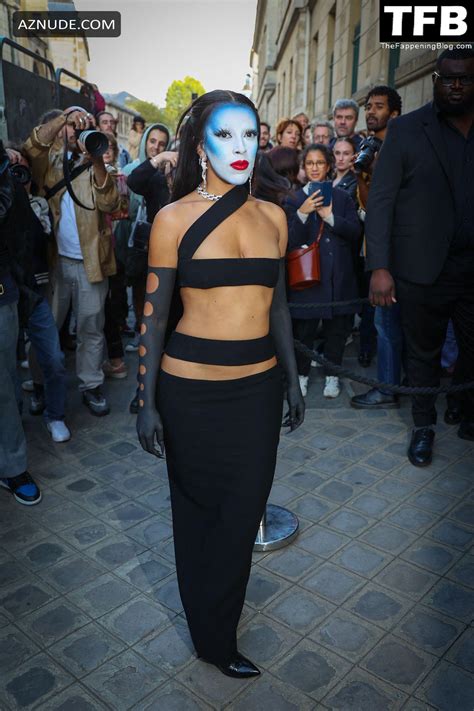 Doja Cat Sexy Seen Showcasing Her Hot Tits At The Monot Womenswear Show In Paris Aznude