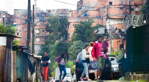 Moradores de favelas brasileiras movimentam R 119 8 bilhões anuais