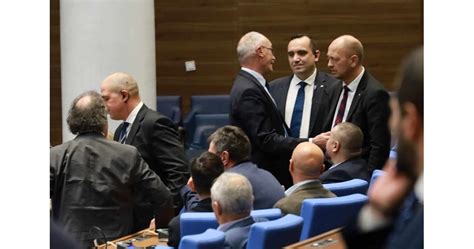 Костадин Костадинов наказан - пак обижда колегите си депутати