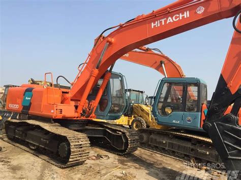 Used Hitachi Ex200 3 Crawler Excavators Year 2010 Price 14000 For