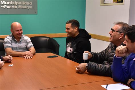 SASTRE RECIBIÓ A GABRIEL MERCADO – Municipalidad de Puerto Madryn