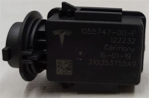 Air Quality Sensor NEW Tesla Model S REST Model X 1055747 00 F