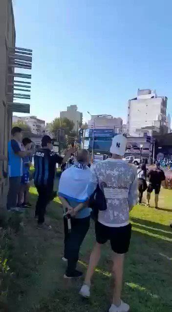 Doble Amarilla On Twitter Graves Incidentes En La Previa De Racing Newells Este Video Es