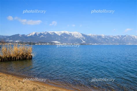 長浜から見る琵琶湖冬景色 写真素材 1841832 フォトライブラリー Photolibrary