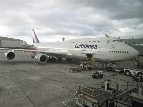 The World According to Pat: Lufthansa 747-8i Business Class Review Los ...