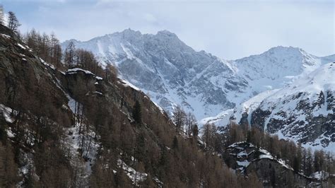 Grotte Du Glacier De Zinal Randonn E Hivernale En Dessus De Zinal Dans