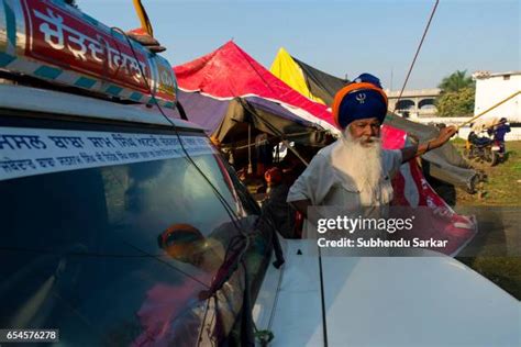 Portrait Of Nihang Photos And Premium High Res Pictures Getty Images