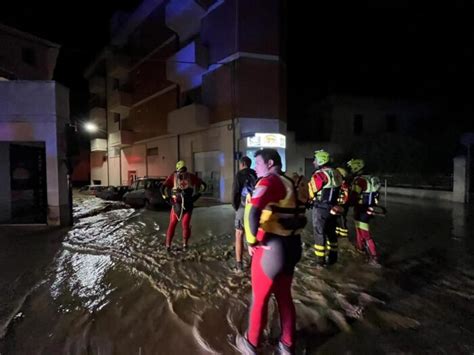 Alluvione Marche Intervento Della Croce Rossa Italiana