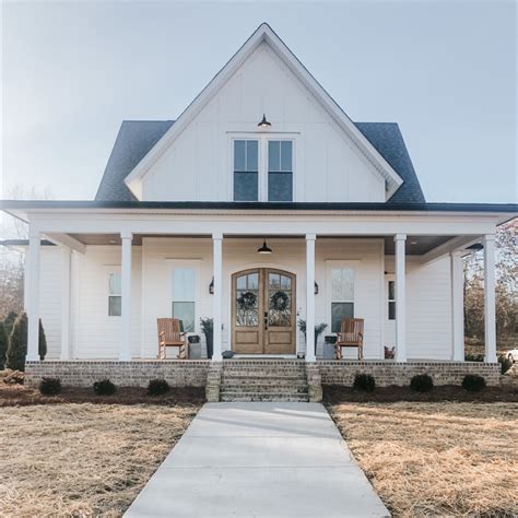 black and white modern farmhouse exterior 12