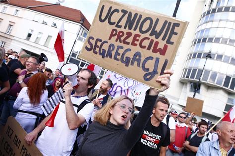 Protest Stop Segregacji Sanitarnej W Warszawie Nie Dla