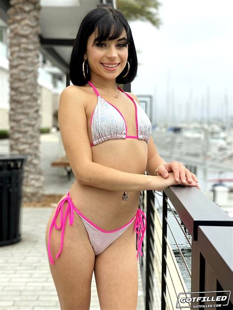 Gotfilled Aria Valencia Newbdsmxxxcom Bikini Pussi Skirt Free PornPics