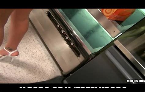 Free HD College Amateurs Watch Their House Party Turn Into Orgy Porn Video