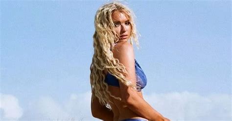 Love Island S Lucie Donlan Bares Bum In Tiny Bikini For Racy Beach Display Daily Star