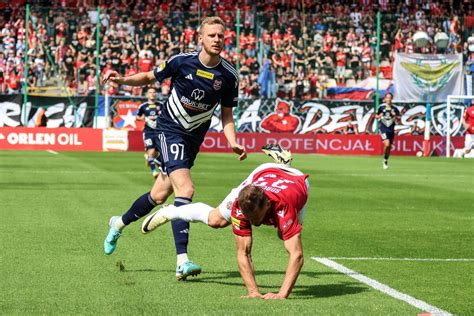 Wisła Kraków ogłosiła kolejny transfer Wzmocnienie defensywy Goal pl