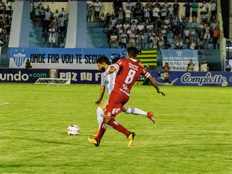 DUELO ENTRE CRAC DE CATALÃO E VILA NOVA TERMINA EM 1 A 1 E TIMES