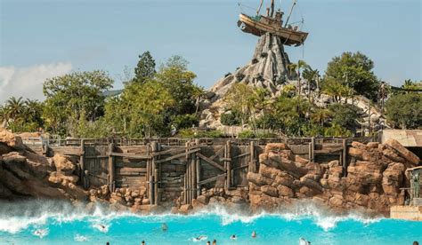 Typhoon Lagoon | Walt Disney World Theme Park Guide