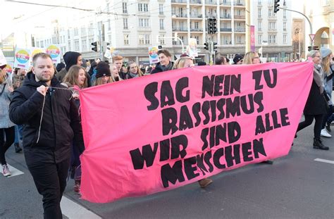 Afd Parteitag In Magdeburg Demonstration Gegen Rassismus Und Hass