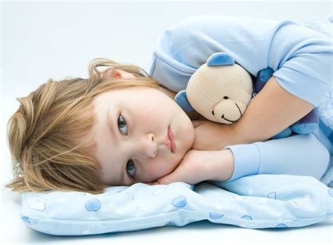 Что дать ребенку при отравлении?