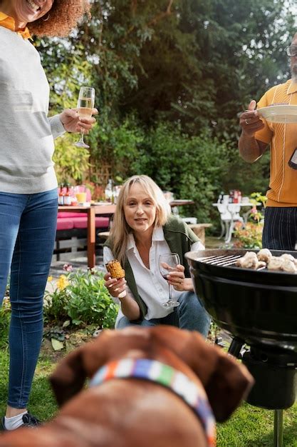 Przyjecie Grillu Zdjęcia darmowe pobieranie na Freepik